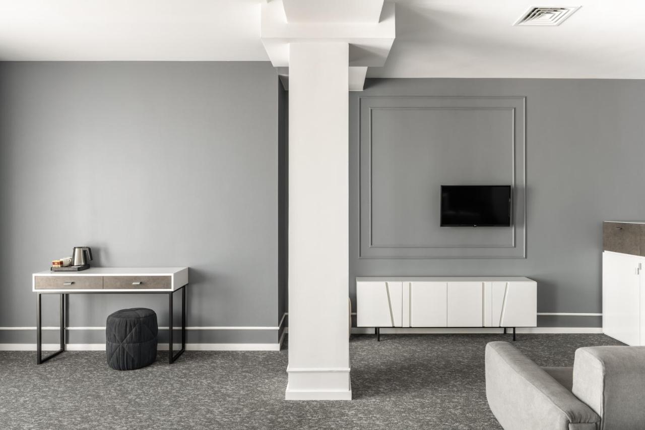 City Inn Lviv Smart Hotel Vynnyky Esterno foto