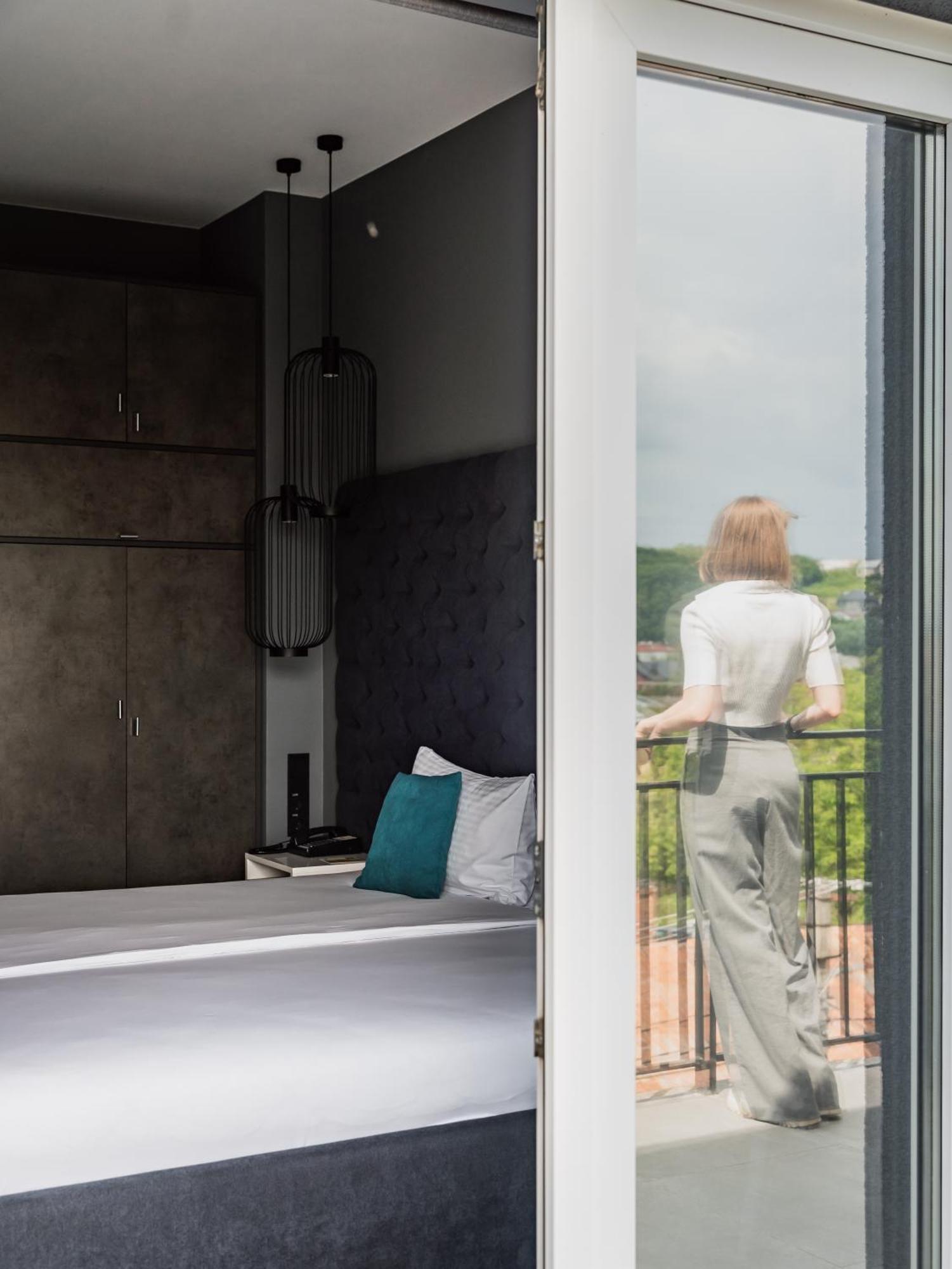 City Inn Lviv Smart Hotel Vynnyky Esterno foto